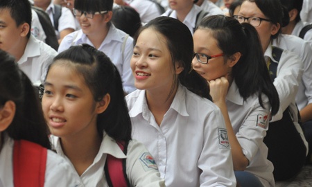 24/6 Ha Noi cong bo diem thi vao 10 hinh anh