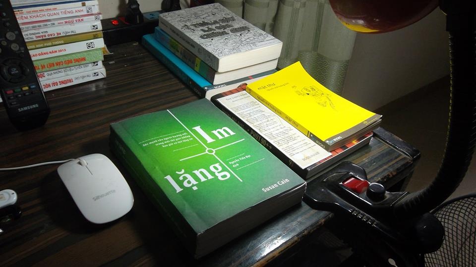 Cuốn sách dày gần 400 trang được Đạt dịch trong vòng 7 tháng.