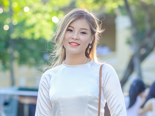 9X Hai Phong gap rac roi vi so huu mai toc vang tu nhien hinh anh