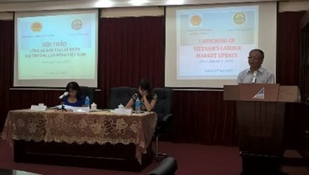 Đại diện Bộ LĐTBXH giới thiệu về bản tin thị trường lao động.
