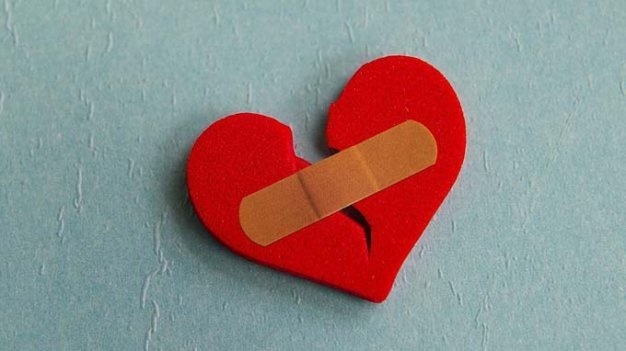 Các chuyên gia cho rằng nên cẩn thận quan sát biểu hiện của người yêu để tránh nguy hiểm xảy ra