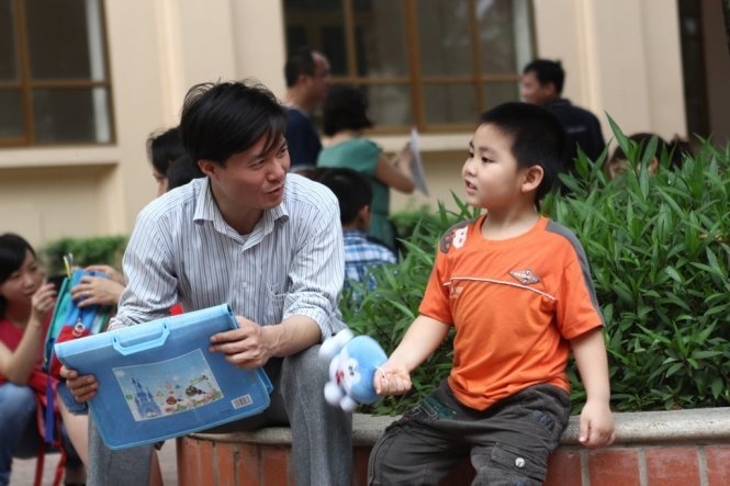 Thuong con, khong ep con hoc truoc lop 1 hinh anh