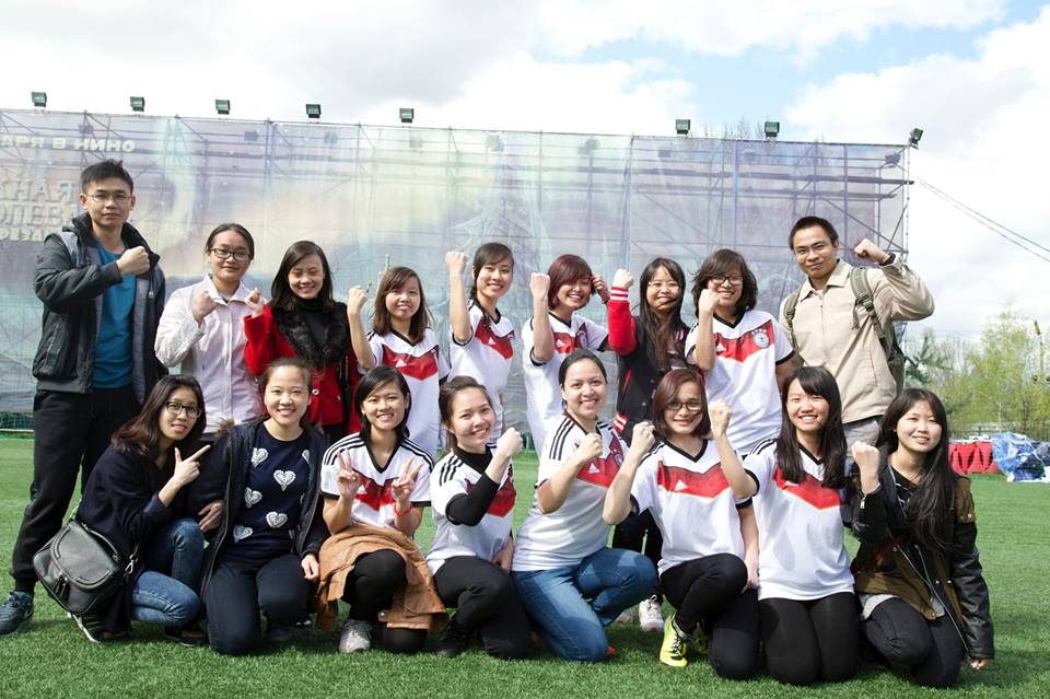 Du học sinh tại Nga tổ chức giải bóng đá. Ảnh: Facebook