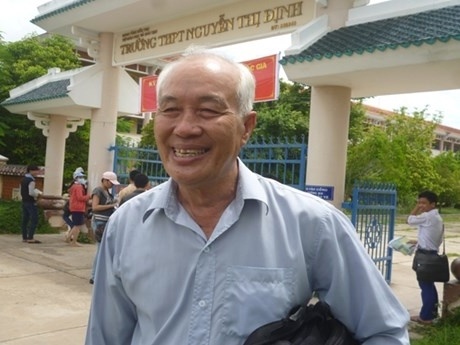 Diem 10 cho thi sinh 70 tuoi, cau tra loi cho nganh giao duc hinh anh