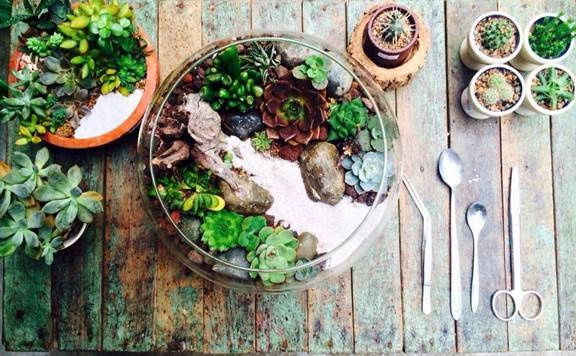 Để một tác phẩm ra đời, thường từ 30 phút đến 1 tiếng. Kích thước càng   lớn, thời gian làm càng lâu.