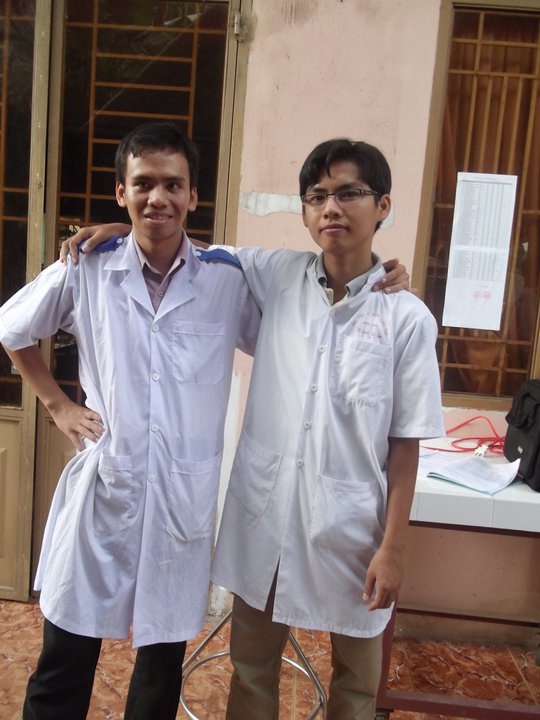Thầy Cẩn khi còn là sinh viên ngành Dược