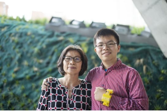 Frank Nguyễn và mẹ