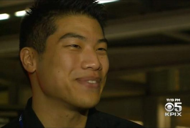 Chang bartender trung so doc dac nho nhat tien le tren duong hinh anh