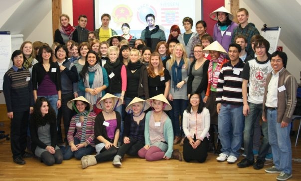 Hoc dai hoc o quoc gia mien hoc phi hinh anh