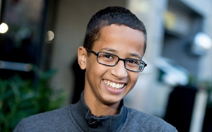 Nam sinh bi bat vi che tao dong ho chuyen truong den Qatar hinh anh