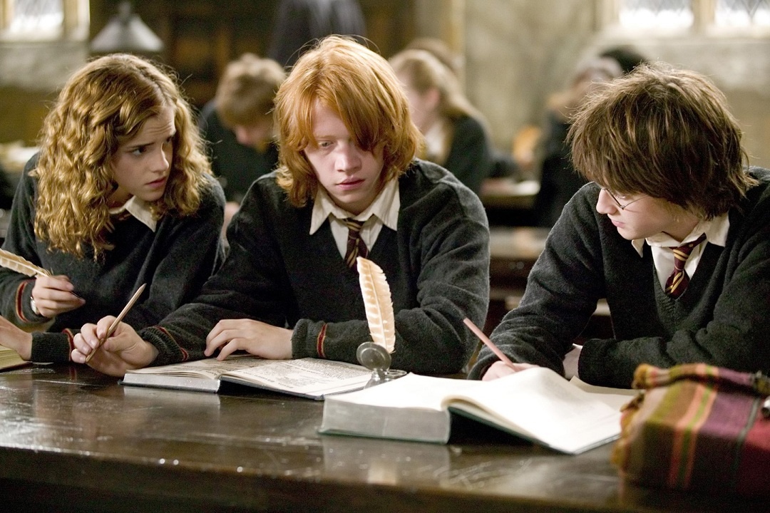 Sinh vien nghien cuu xa hoi, giao duc qua Harry Potter hinh anh