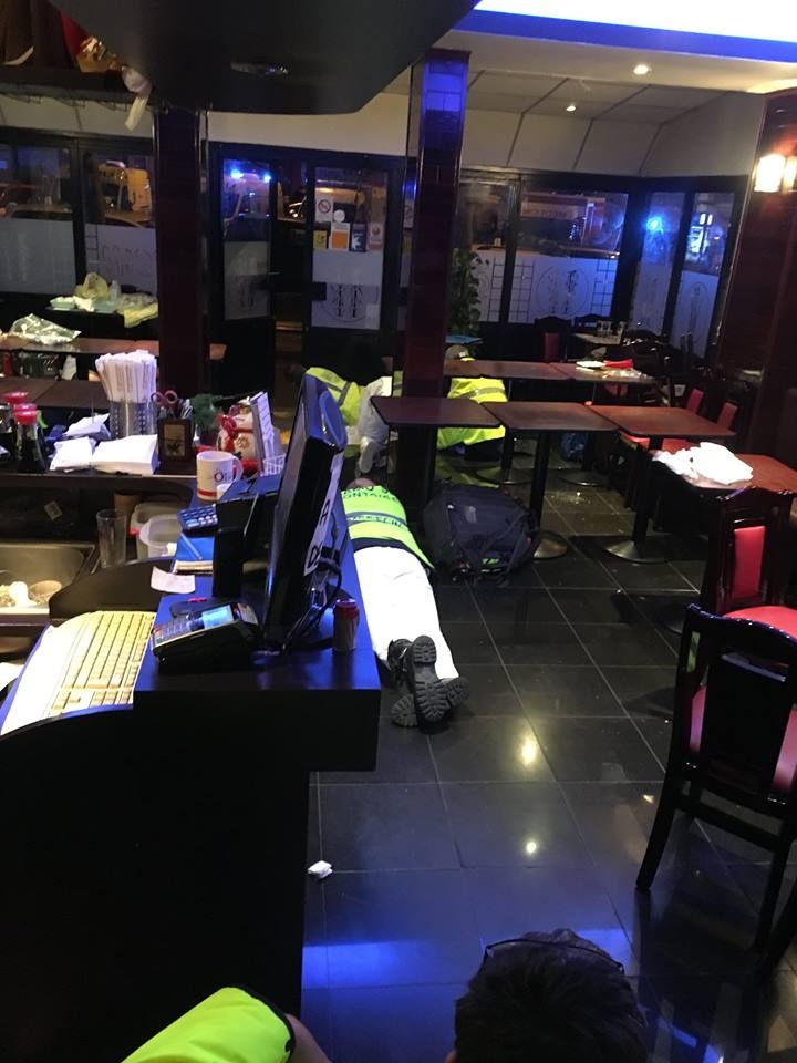 Tiệm Sushi nơi Khiêm Lê lẩn trốn những kẻ khủng bố