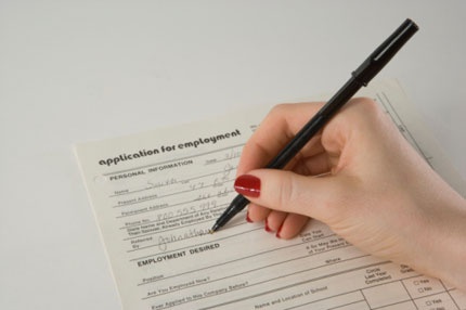 Hãy bắt tay viết một CV thật ấn tượng.