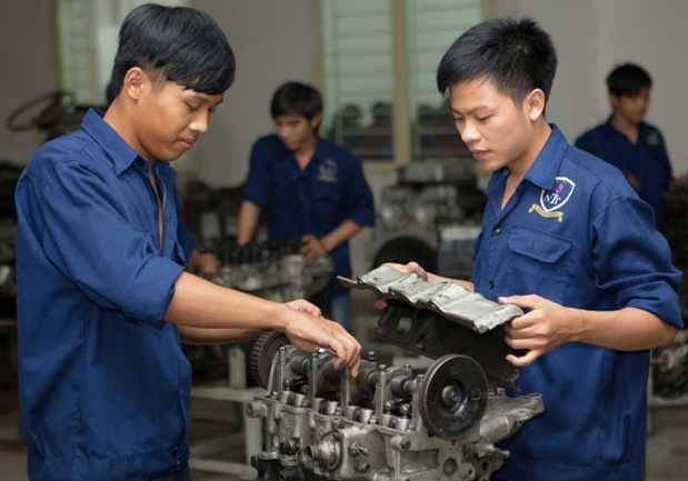 Nhung nganh hoc de xin viec lam hinh anh