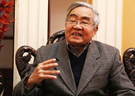 Lanh dao len tieng ve mot chuong trinh nhieu sach giao khoa hinh anh