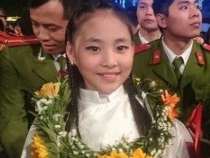 9 tuoi, 103 huy chuong hinh anh