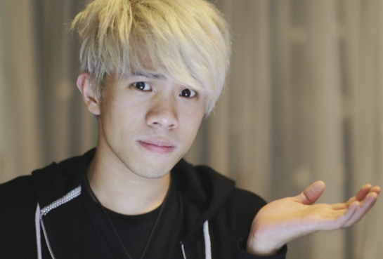 Tu YouTuber tro thanh CEO tre kiem bon tien nho mang xa hoi hinh anh
