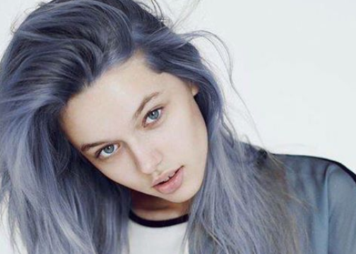 Trao luu nhuom toc denim thu hut gioi tre the gioi hinh anh