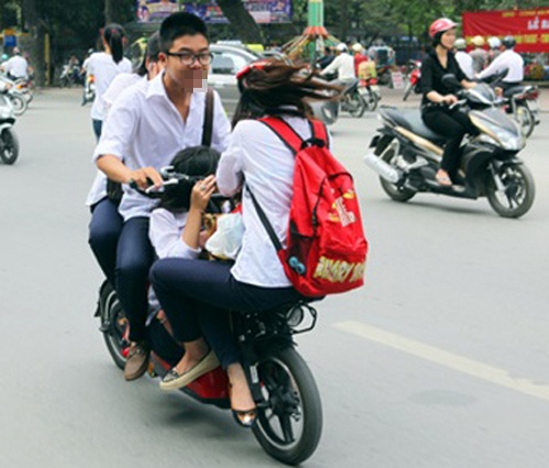 Vi phạm giao thông ảnh 1 Vi pham giao thong anh 1