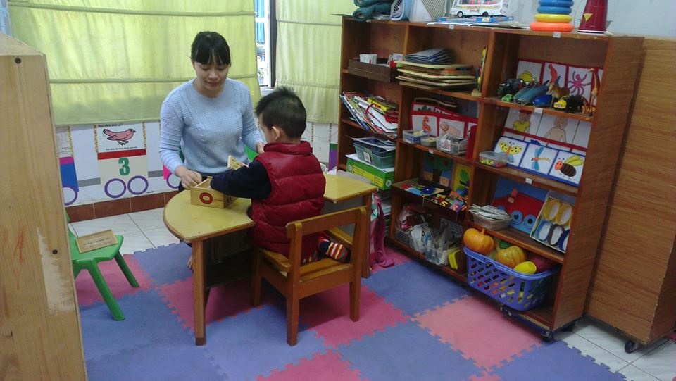 trẻ tự kỷ ảnh 2 tre tu ky anh 2