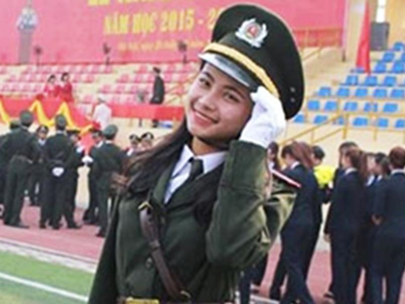 Co gai Thai trong sac phuc cong an hinh anh