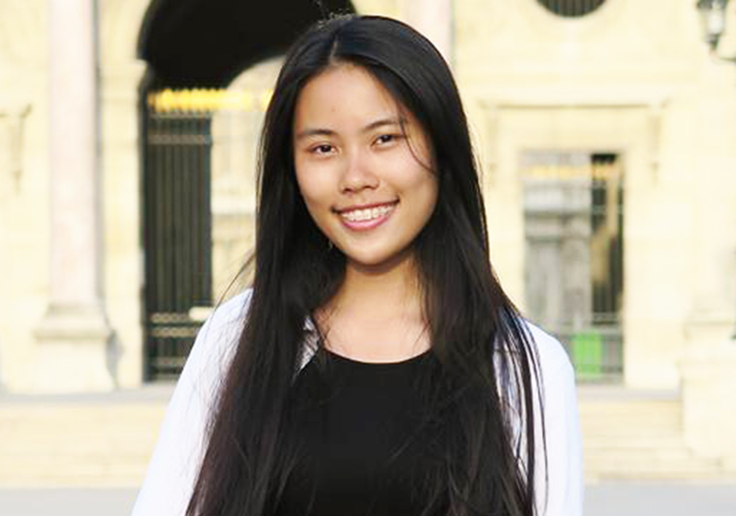 nu sinh 18 tuoi do 5 dai hoc anh 1