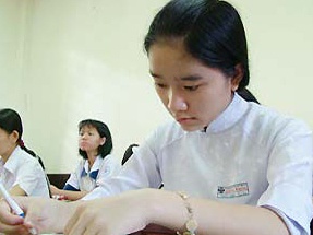 Tuyen sinh lop 10: Chi tieu truong ngoai cong lap la 20,3% hinh anh