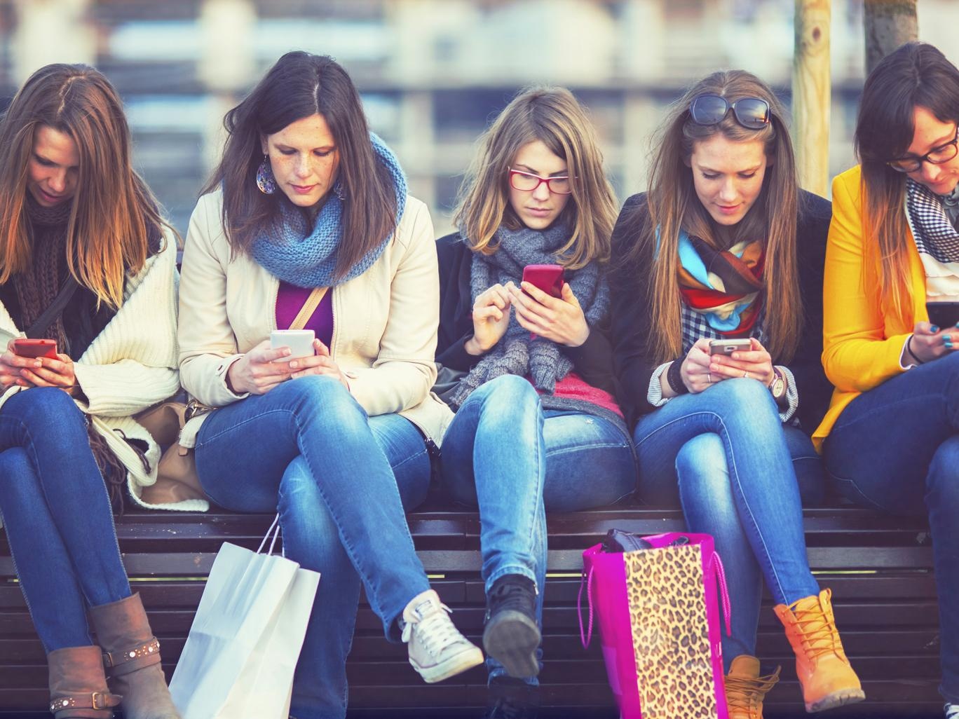 anh huong tieu cuc cua mang xa hoi anh 1