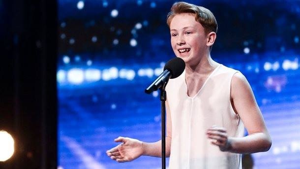 Phan thi cua cau be 14 khien Ban giam khao dung day co vu nhiet tinh hinh anh