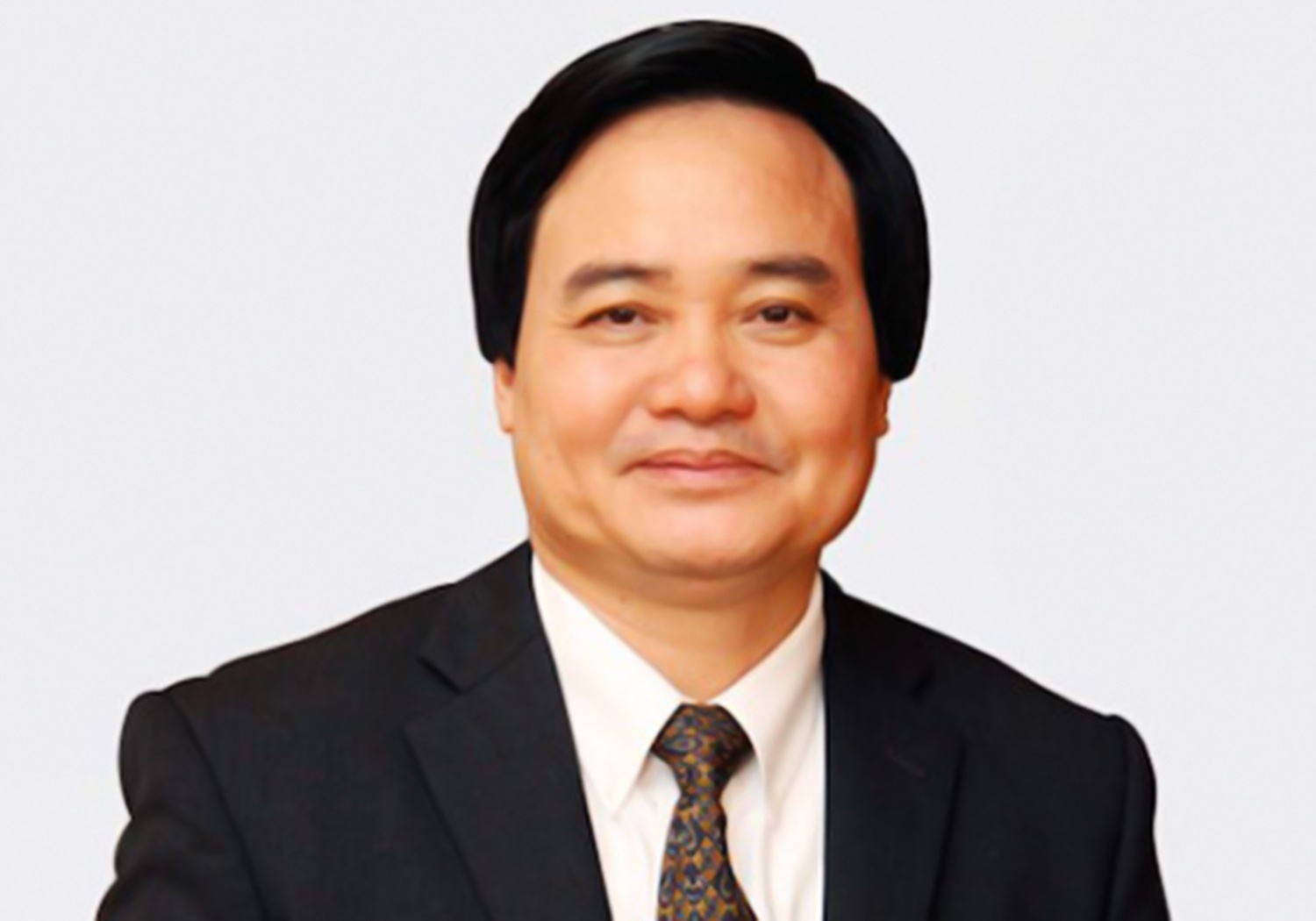 Bao nuoc ngoai neu thach thuc cua tan Bo truong Giao duc hinh anh