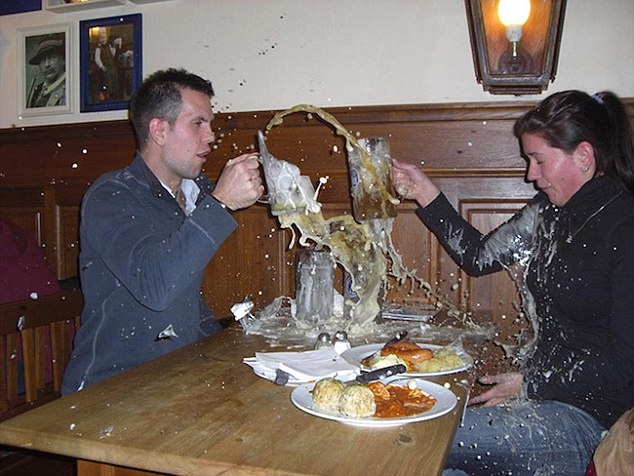 khoảnh khắc trước khi tại nạn ập đến ảnh 13 khoanh khac truoc khi tai nan ap den anh 13