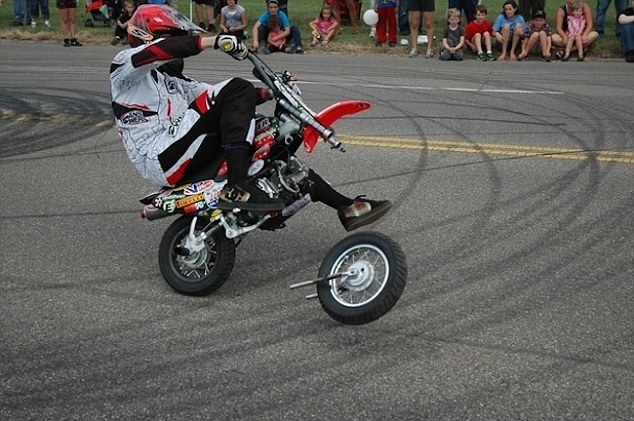 khoảnh khắc trước khi tại nạn ập đến ảnh 15 khoanh khac truoc khi tai nan ap den anh 15