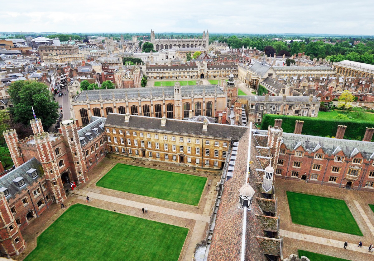 dai hoc tuyen sinh anh 1