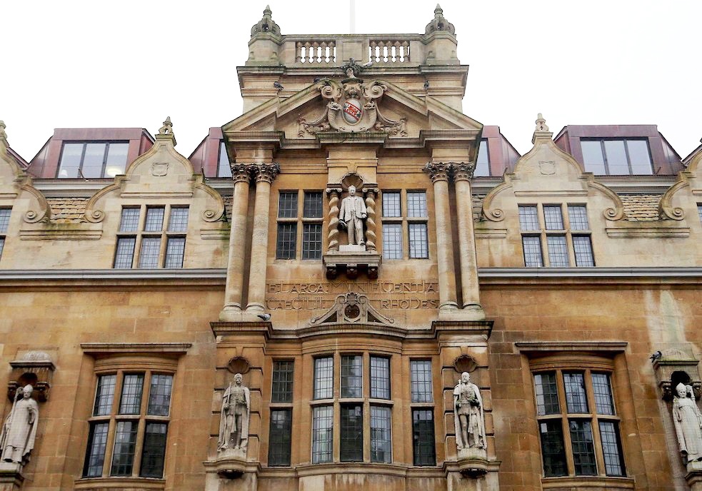 dai hoc tuyen sinh anh 2