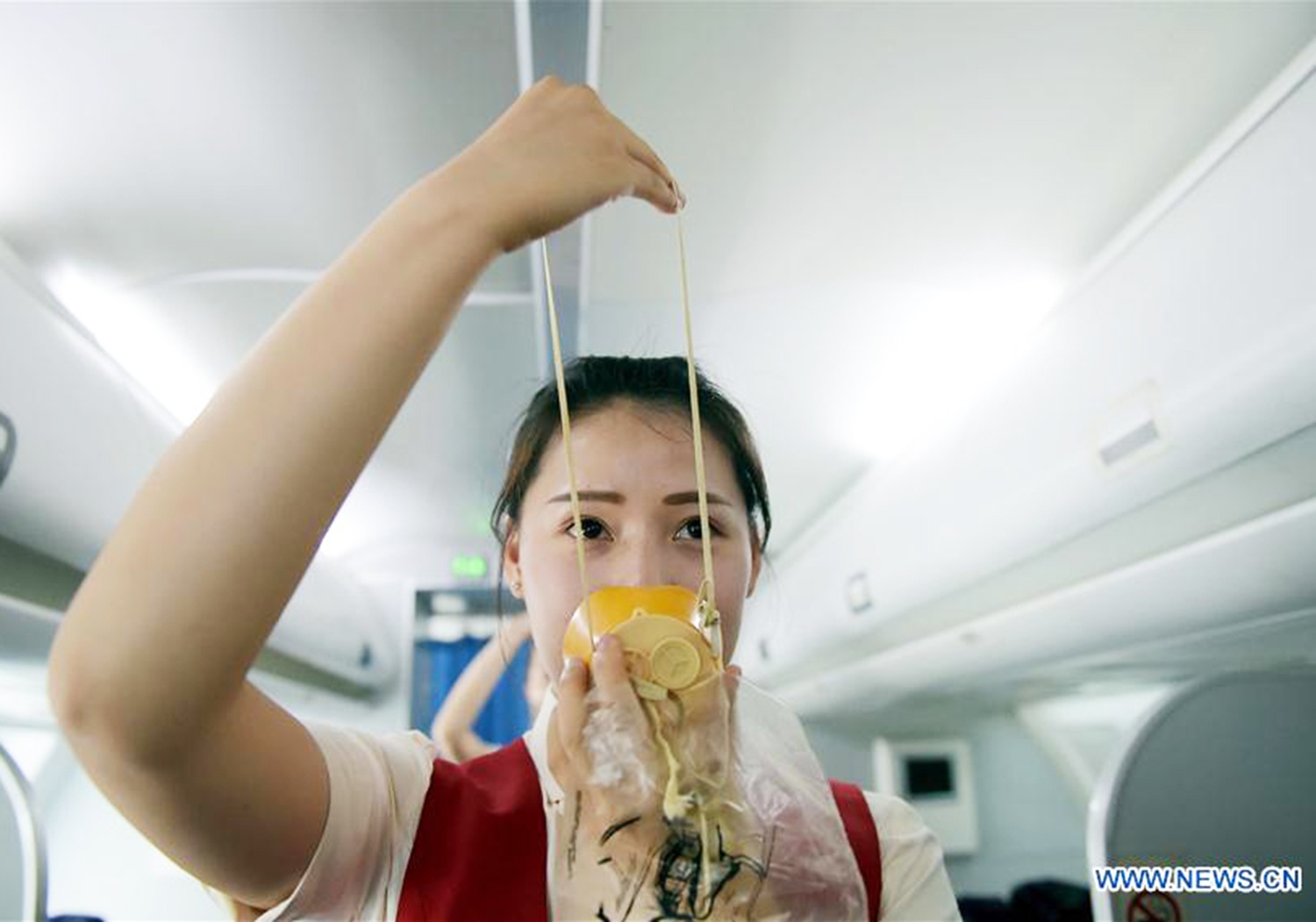 tiep vien hang khong anh 3