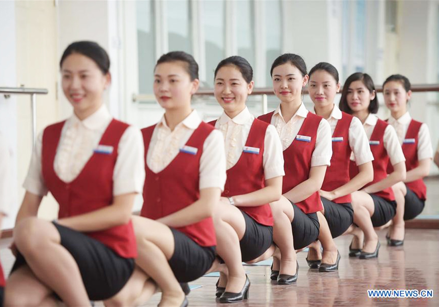 tiep vien hang khong anh 4