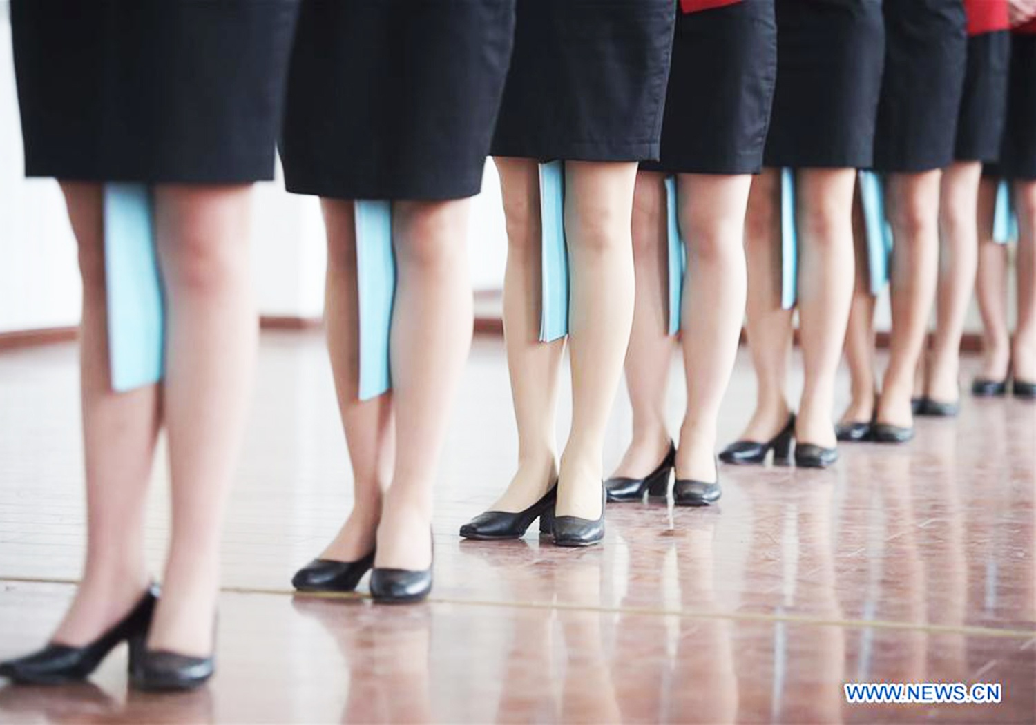 tiep vien hang khong anh 5