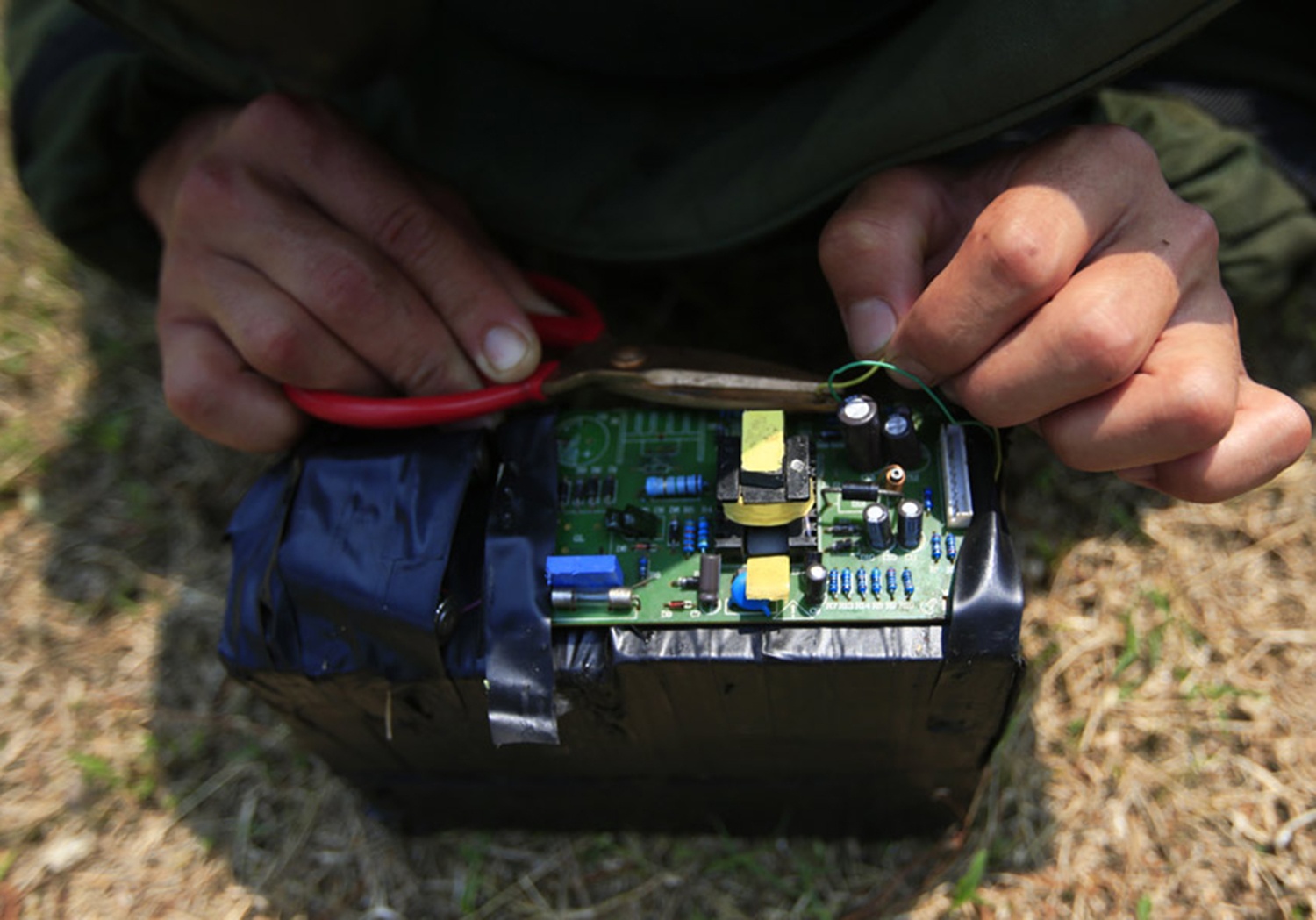 chuyên gia gỡ bom ảnh 7 chuyen gia go bom anh 7