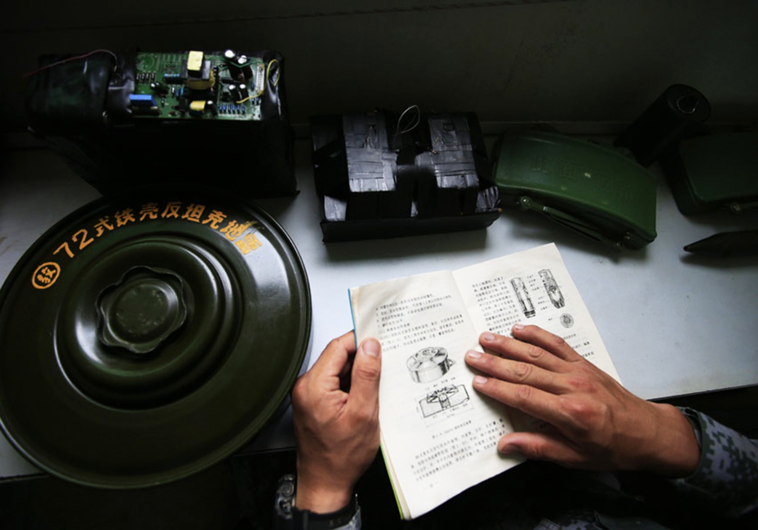 chuyên gia gỡ bom ảnh 8 chuyen gia go bom anh 8