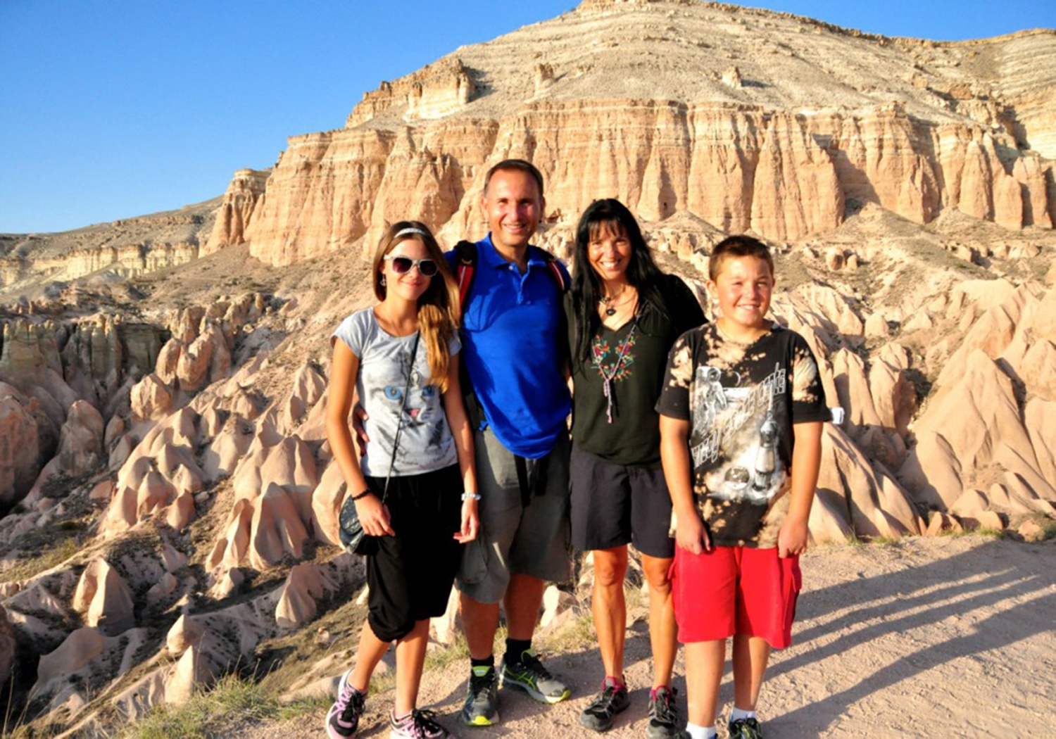 Nữ sinh tự học qua 30 nước ảnh 2 Nu sinh tu hoc qua 30 nuoc anh 2