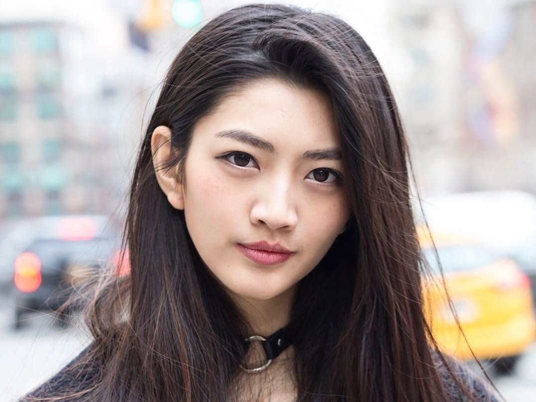 9X chau A dau tien lam dai dien cho hang Maybelline hinh anh