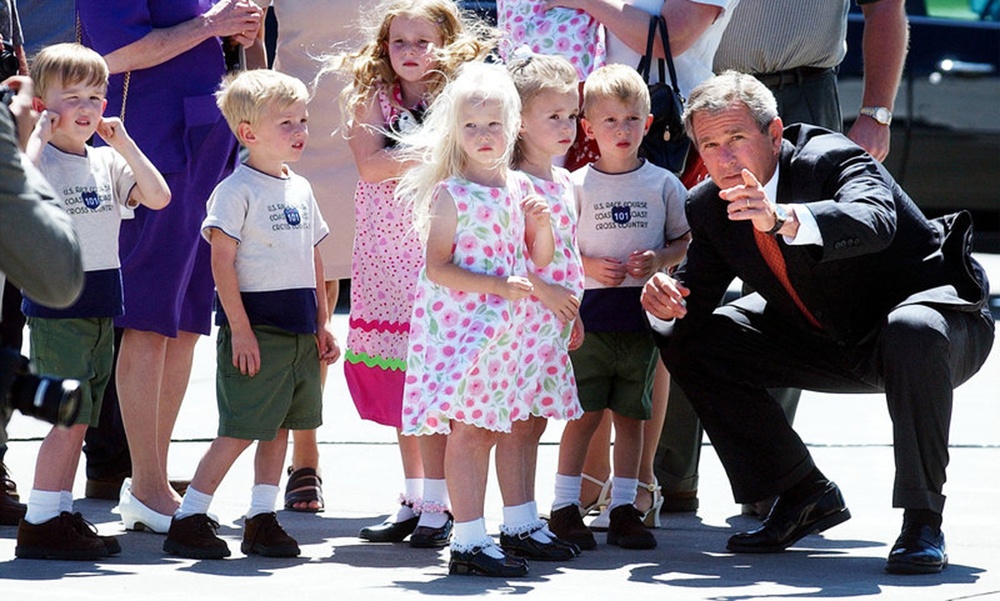 Anh em sinh bảy tốt nghiệp trung học ảnh 2 Anh em sinh bay tot nghiep trung hoc anh 2