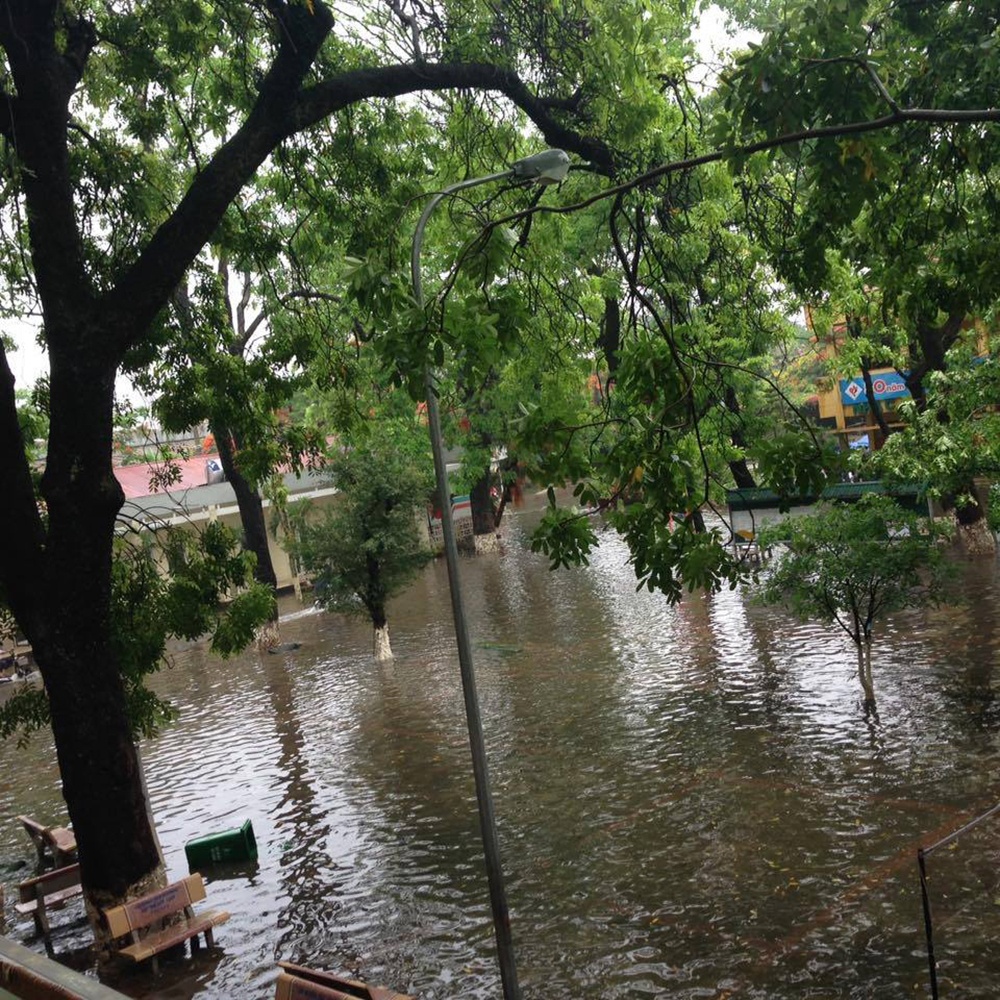 trường Hà Nội ngập lụt ảnh 8 truong Ha Noi ngap lut anh 8