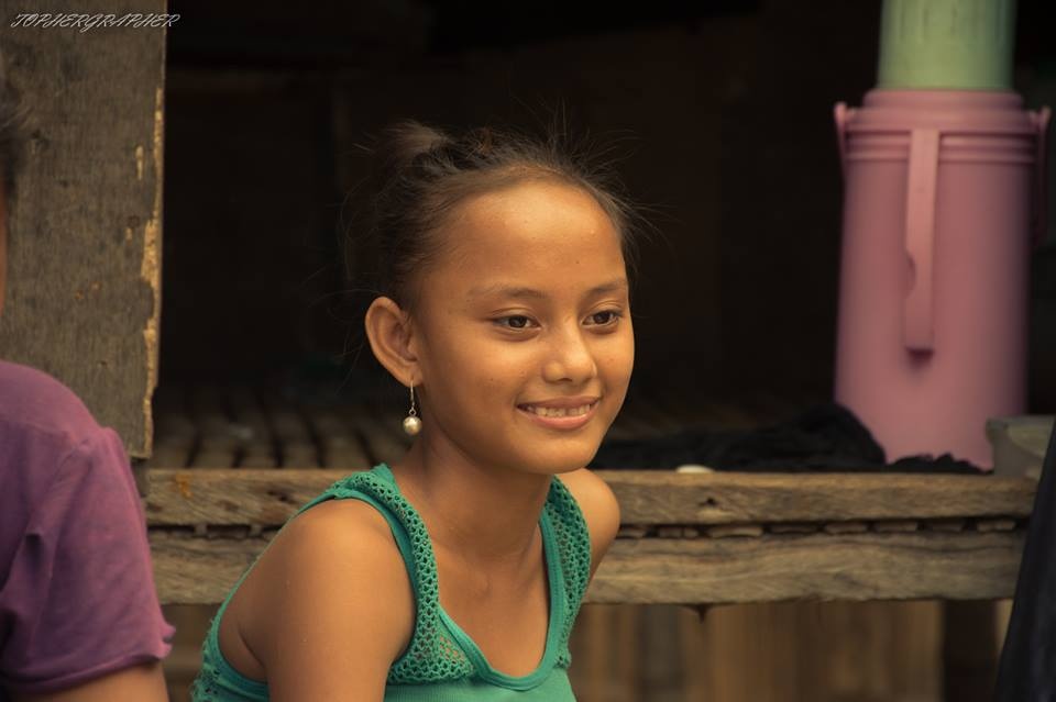 co be an xinh bat ngo noi tieng anh 7