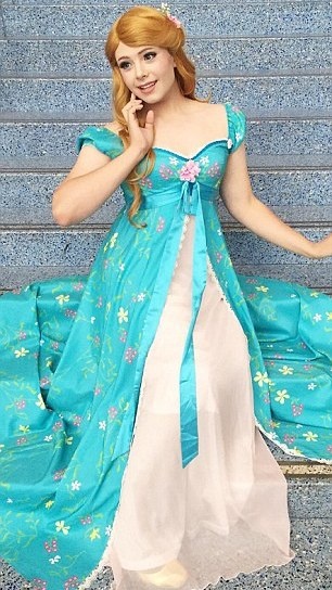 chàng trai hóa thân thành công chúa  ảnh 2 chang trai hoa than thanh cong chua anh 2