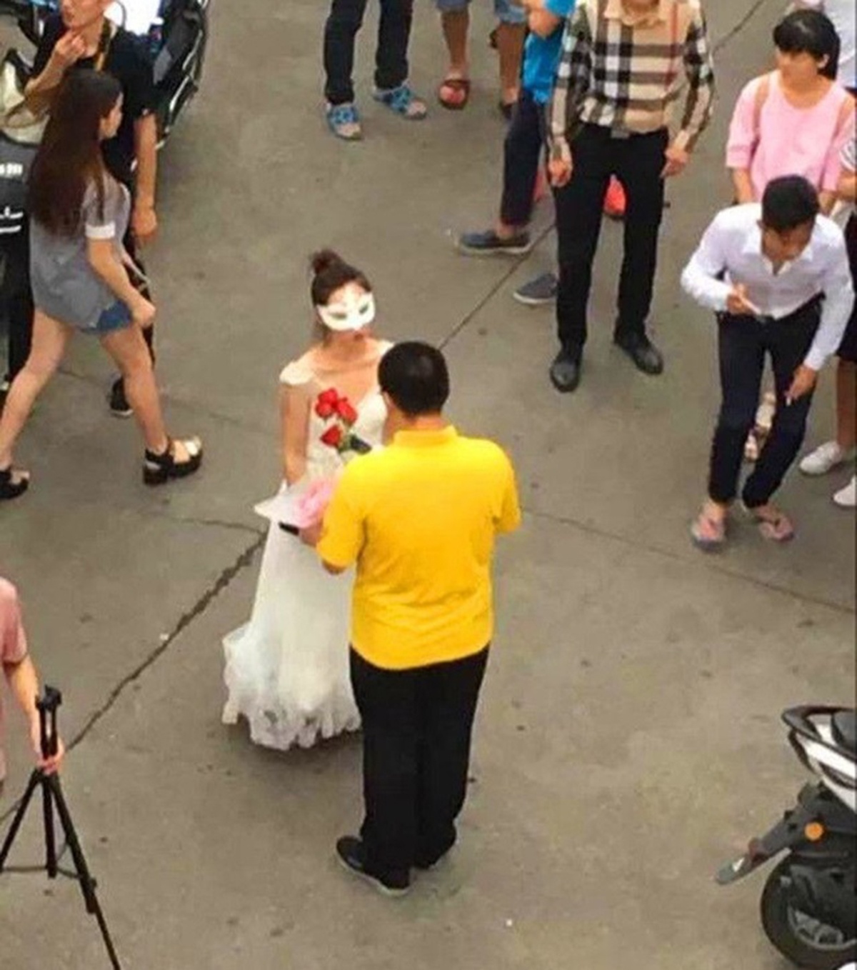 giang vien cau hon sinh vien anh 3