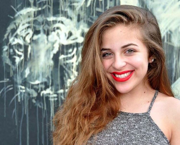 co gai hat nhep noi tieng anh 1