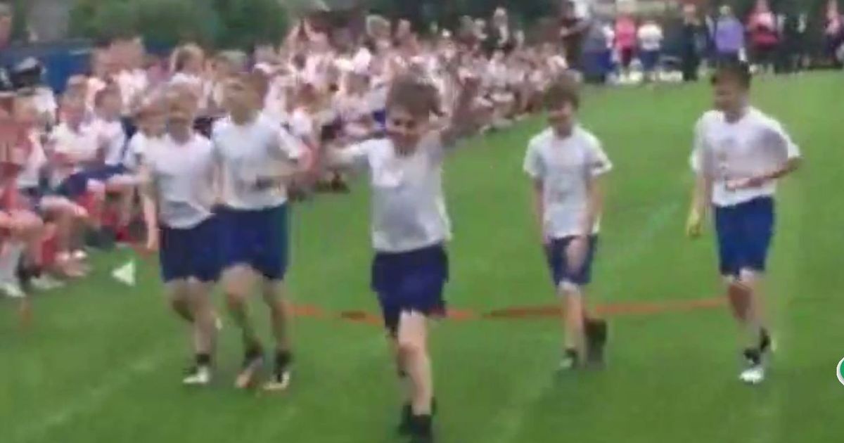 Nhường bạn chiến thắng ảnh 1 Nhuong ban chien thang anh 1