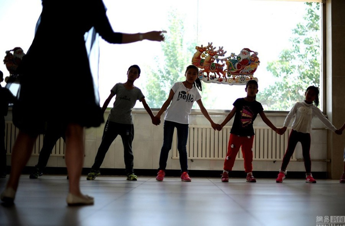 truong hoc dac biet anh 6