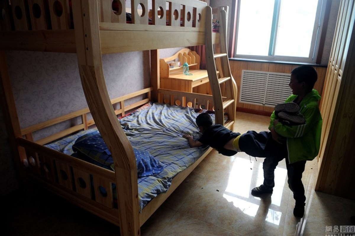 truong hoc dac biet anh 7